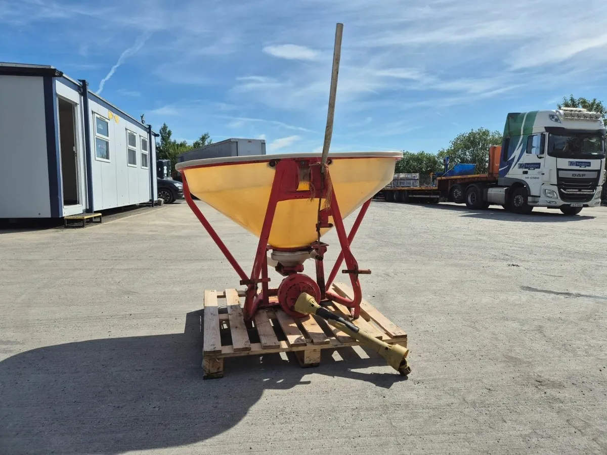 Second Hand Anfer Fertilizer Spreader - Image 2