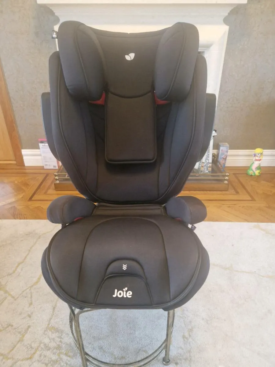 Joie Isofix carseat - Image 1