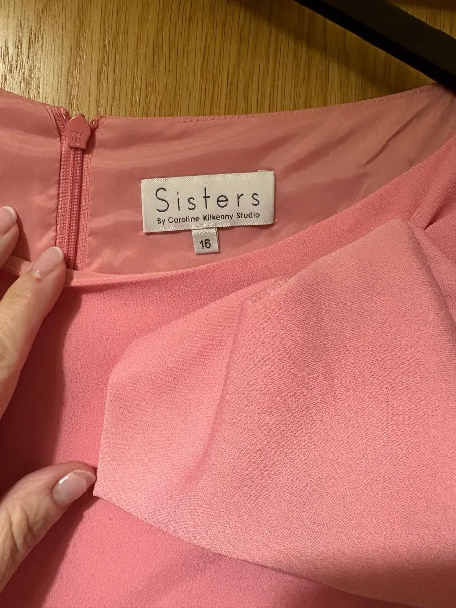 Sister dress pink fishtail - Image 1