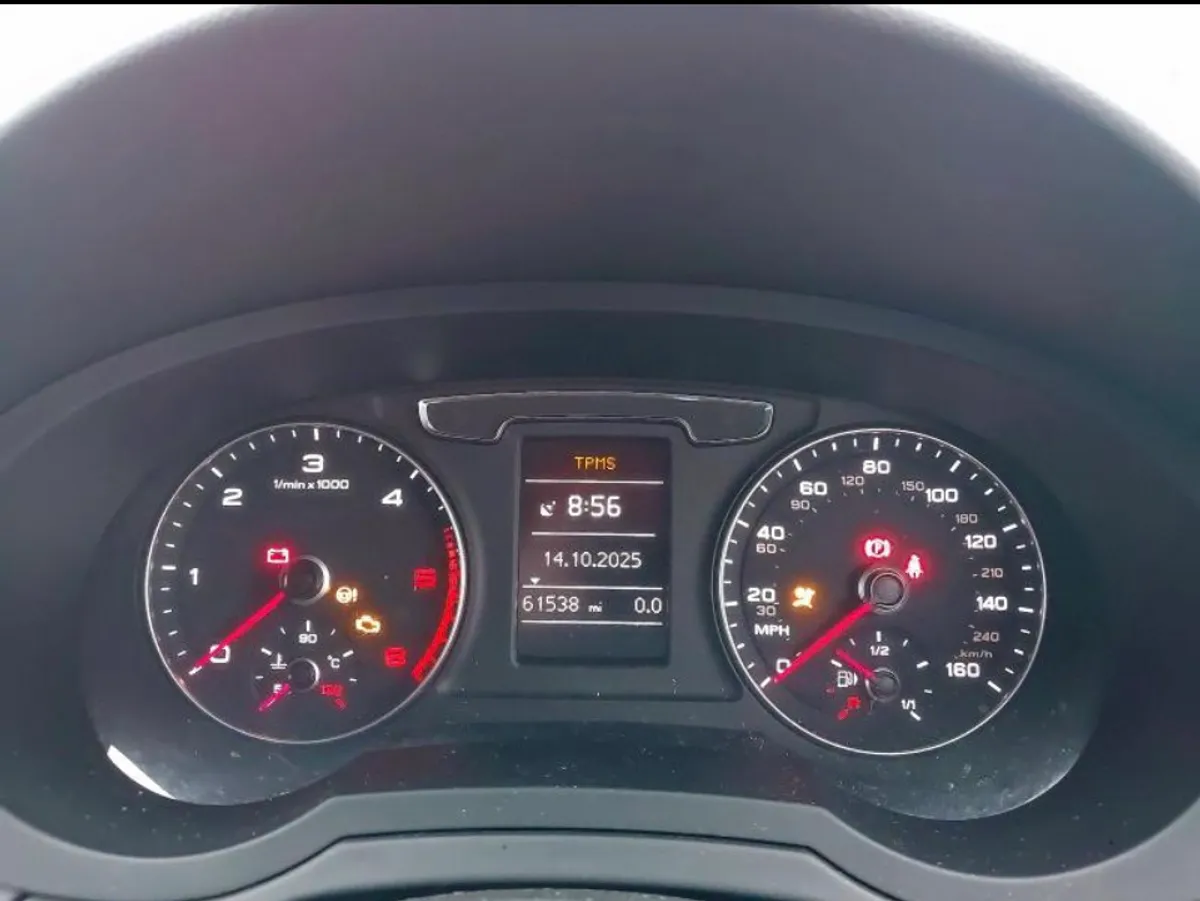 Breaking 2018 Audi q3 2.0 tdi - Image 4