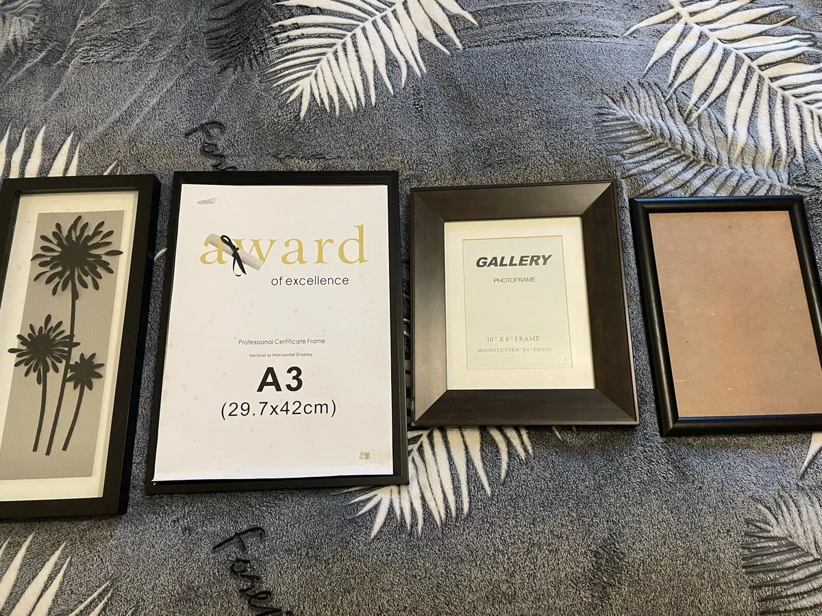11 Picture Frames - Image 4