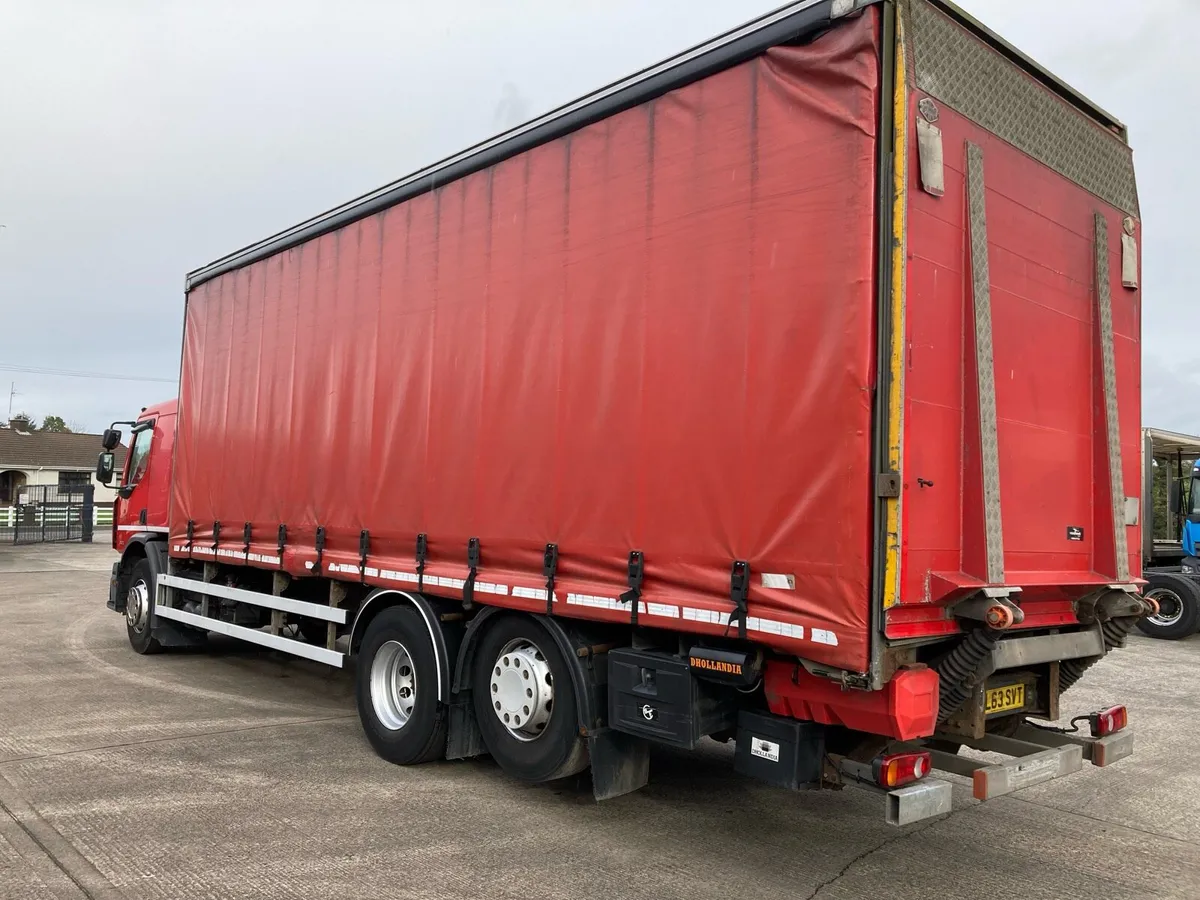 2014 Renault Premium 380 6x2 curtainside - Image 3