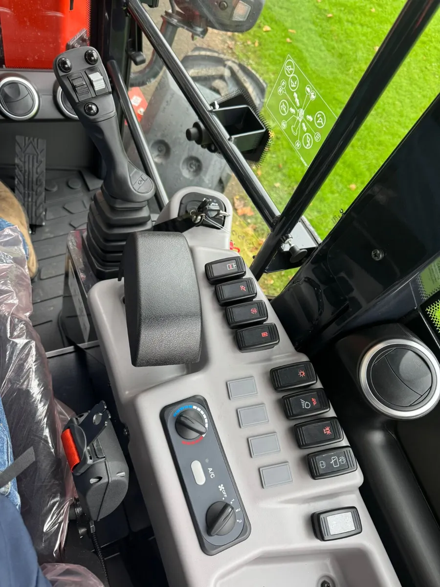 New Kubota RO90 shovel - Image 4