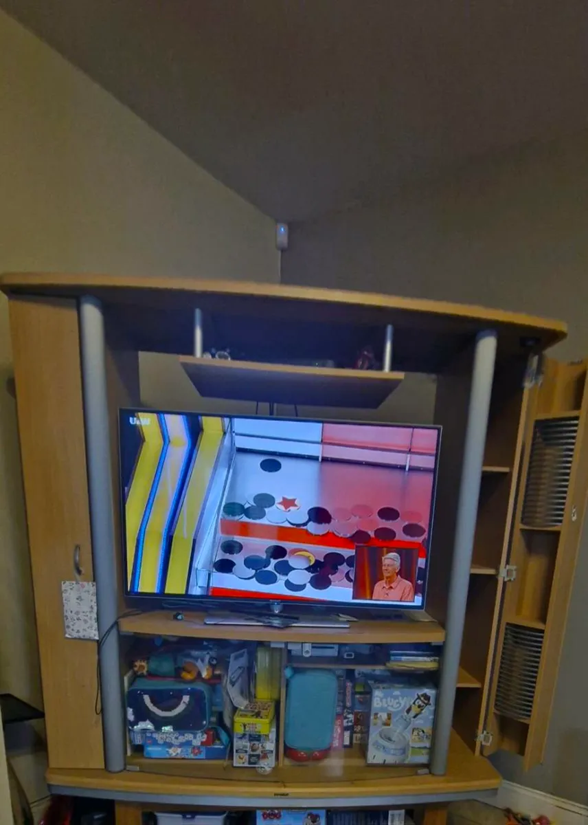 Tv unit - Image 1