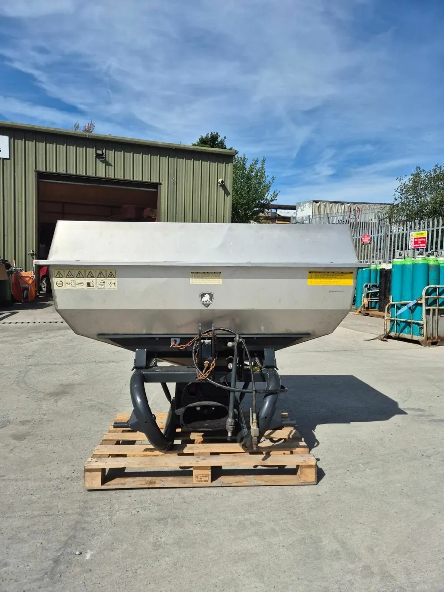 Second Hand Cavallo Wagtail Fertilizer Spreader - Image 1