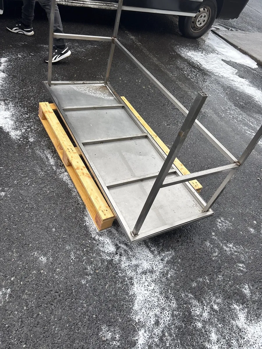 Stainless steel tables sinks - Image 3