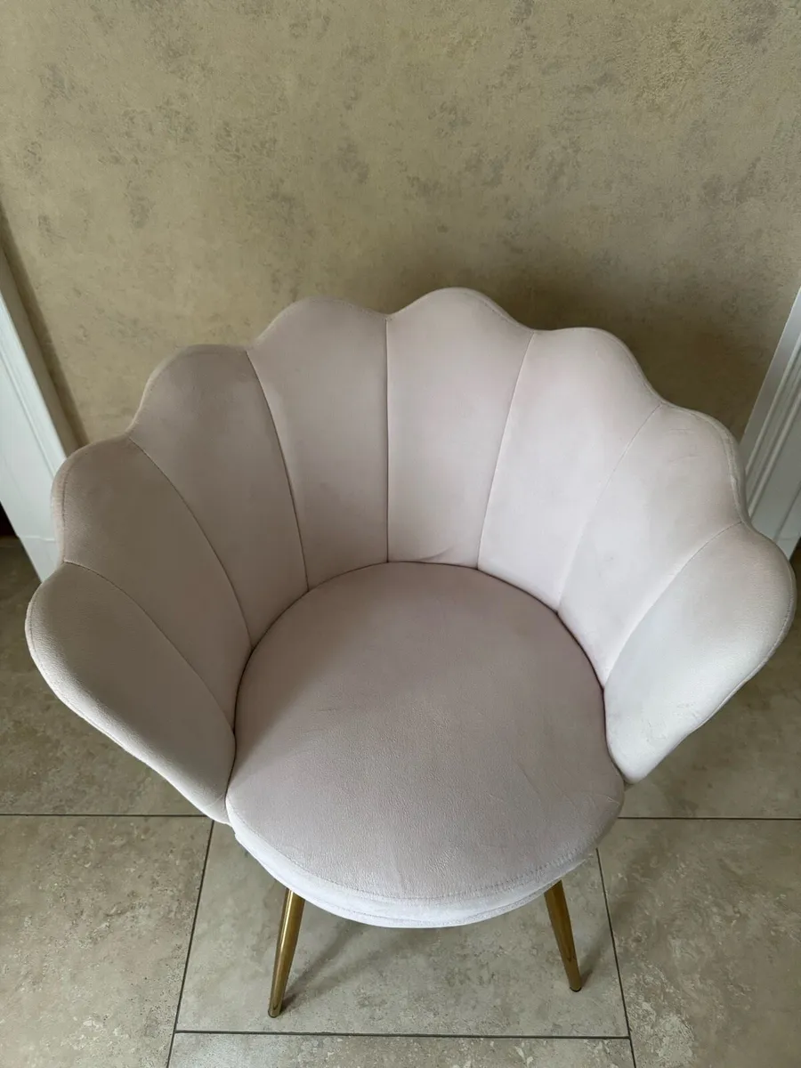 Pink Scallop Velvet Chair - Image 4