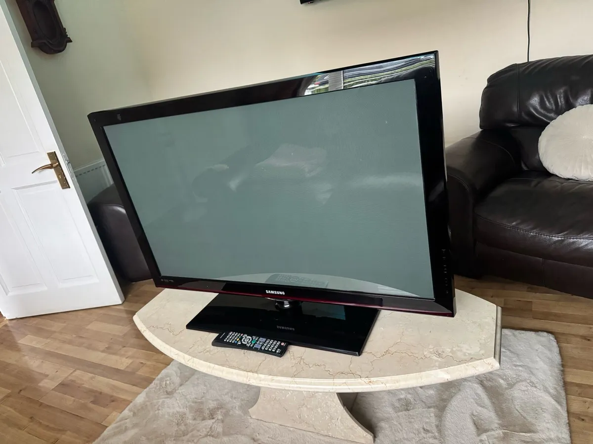 SAMSUNG PLAZMA HD/DOLBY - Image 1