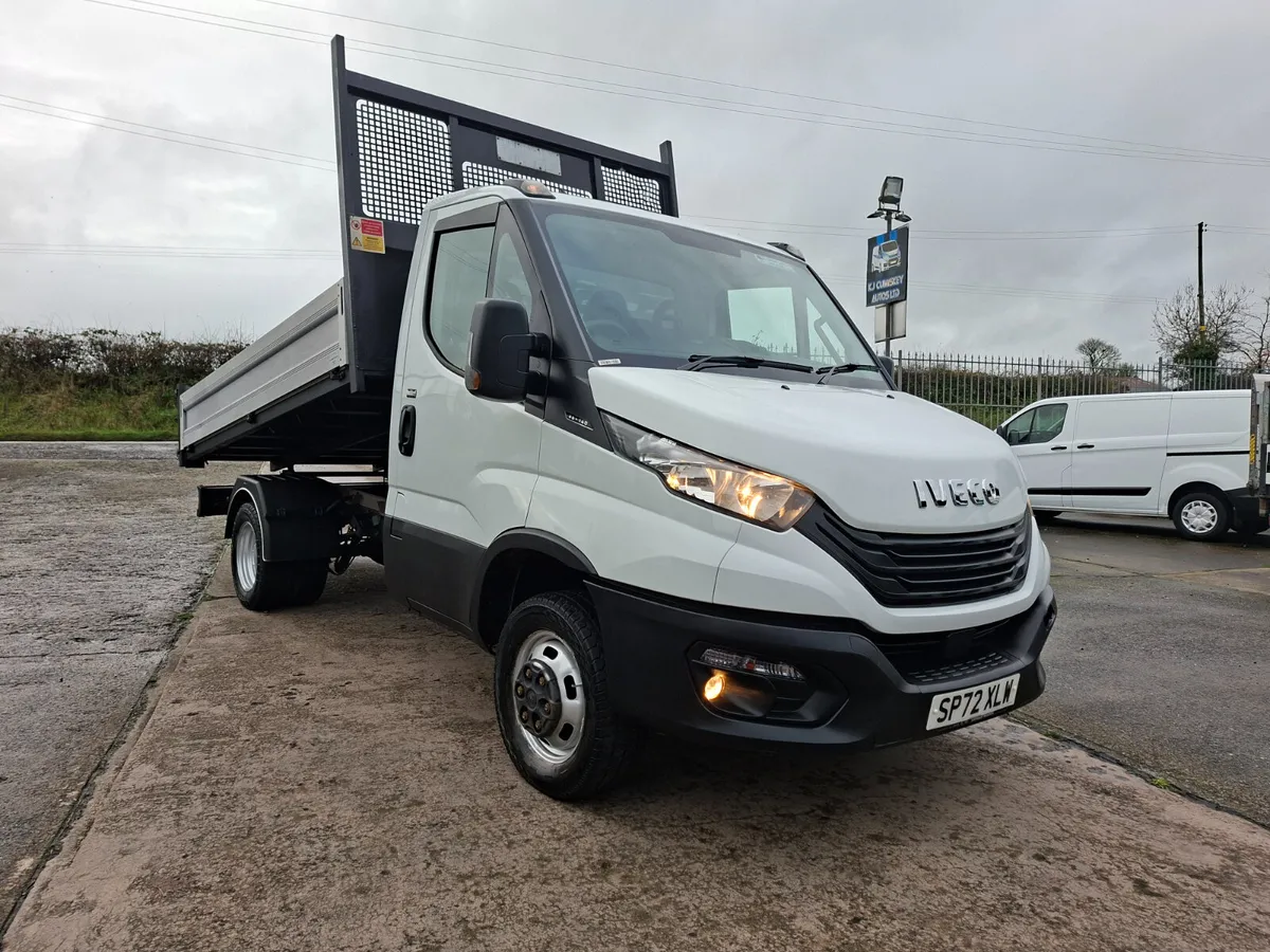 7000 KG TOWING LATE 2022 IVECO 35C14 10F6 TIPPER - Image 1