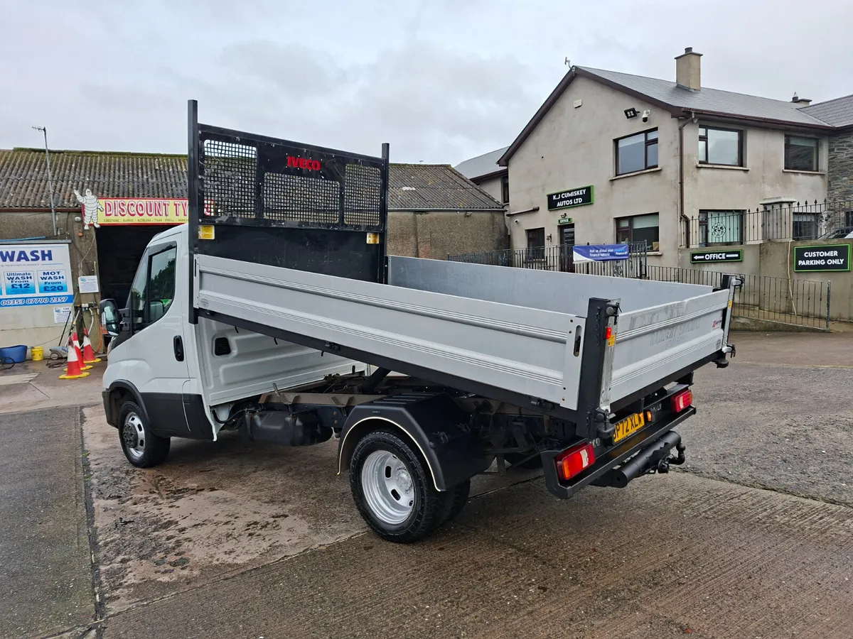 7000 KG TOWING LATE 2022 IVECO 35C14 10F6 TIPPER - Image 4