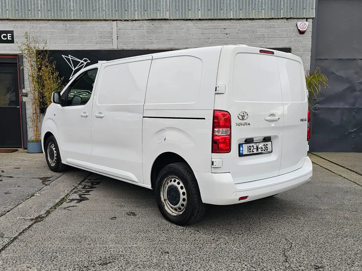 TOYOTA PROACE 2.0 // 09/26 DOE AND TAX // PLUS VAT - Image 4