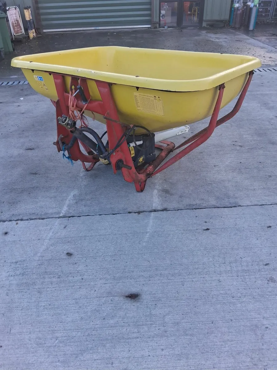 2nd Hand Cosmo Agric Fertilizer Spreader - Image 2
