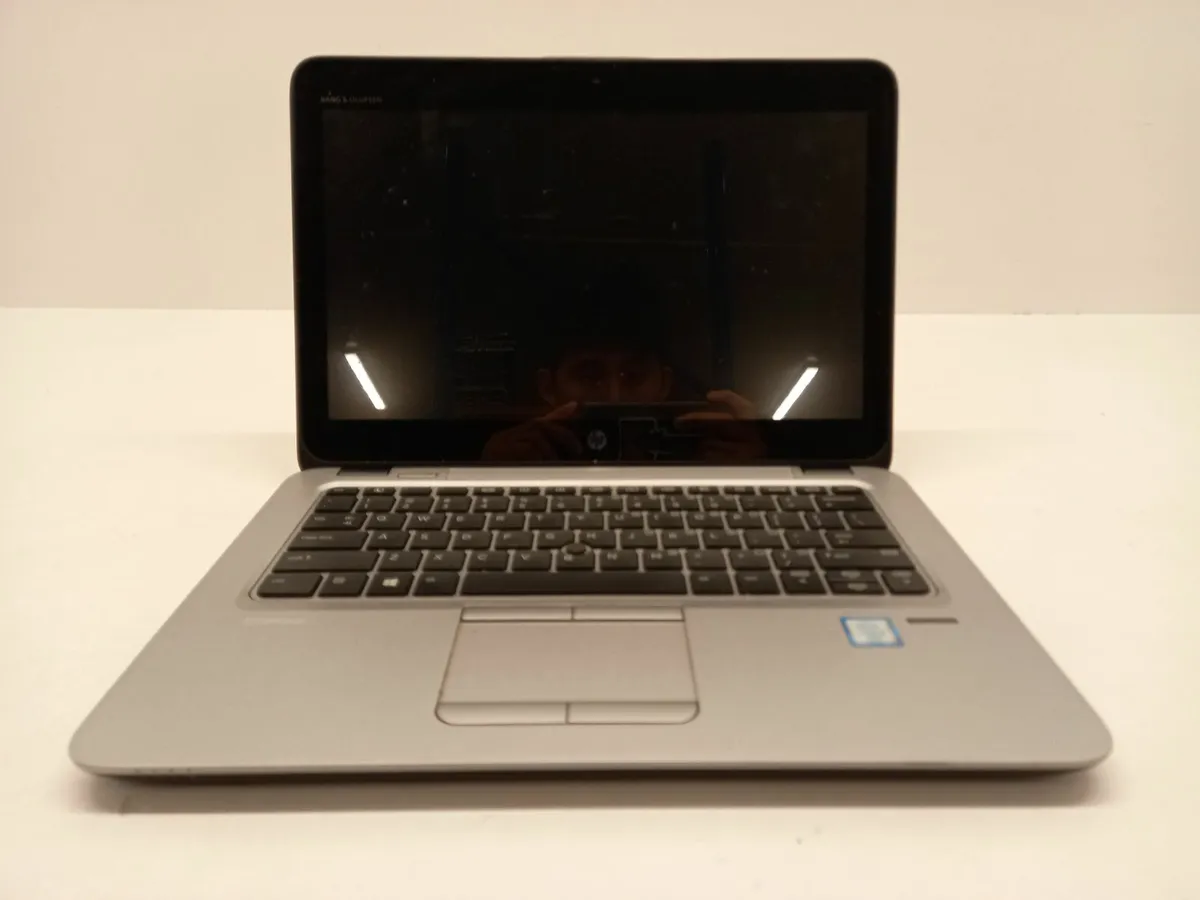 Online Auction Of A HP EliteBook 820 G3 & More! - Image 1