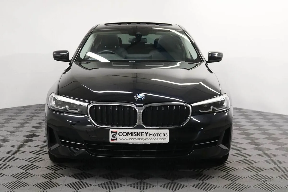 BMW 5 Series 530e SE - Image 2