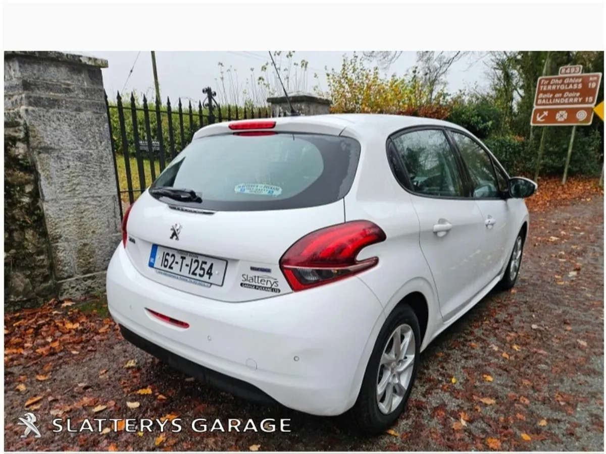 Peugeot 208 1.6 Blue Hdi 75 bhp Active 5dr - Image 4