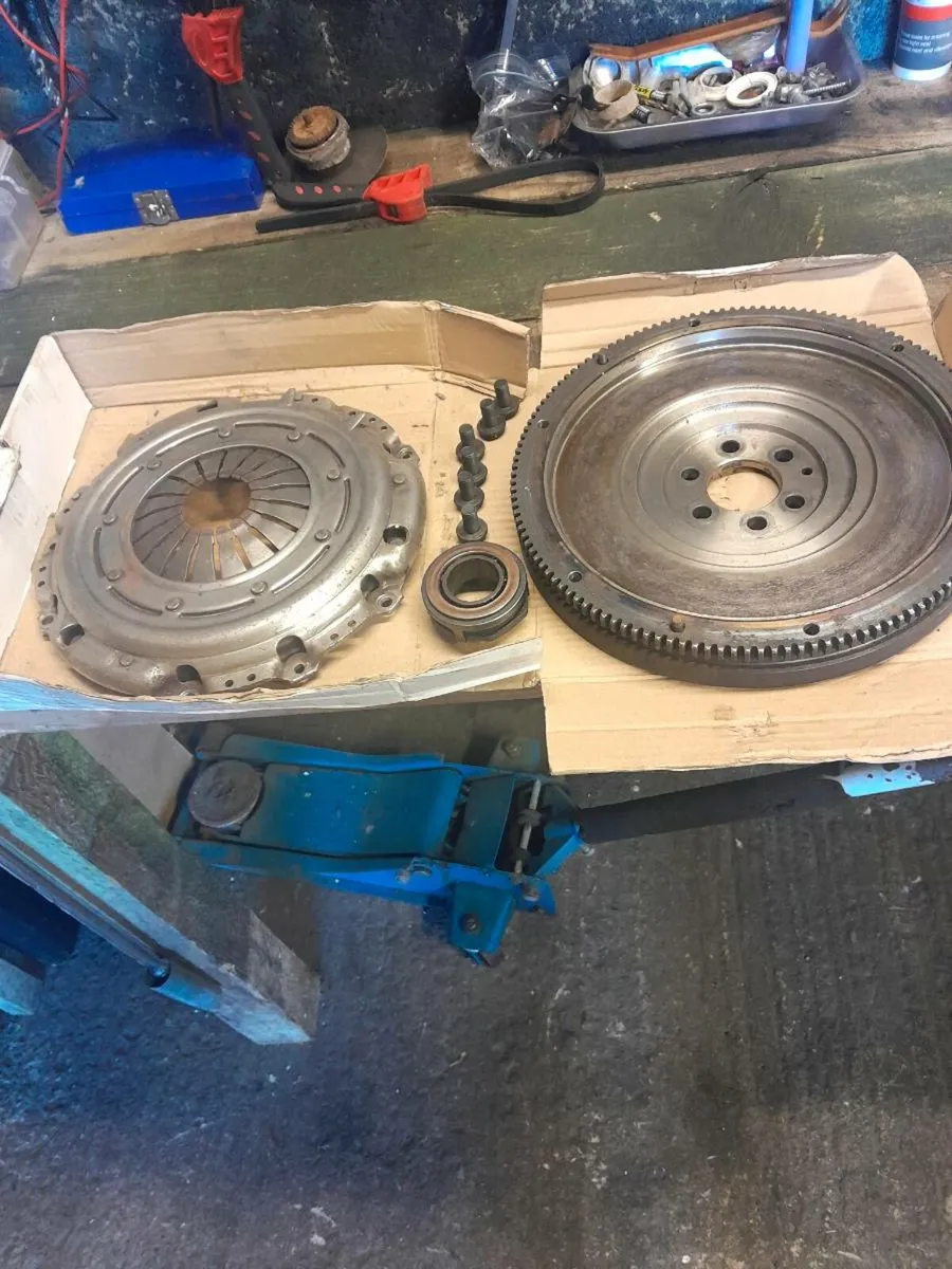 Clutch flywheel - Image 1