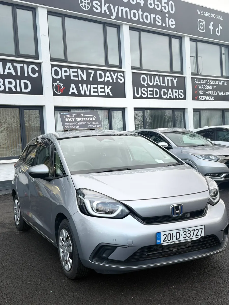 2020 Honda Jazz/Fit 1.5 Petrol Hybrid,Auto, 26K KM - Image 3