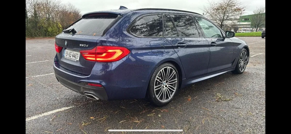 BMW 5-Series 2019 - Image 1