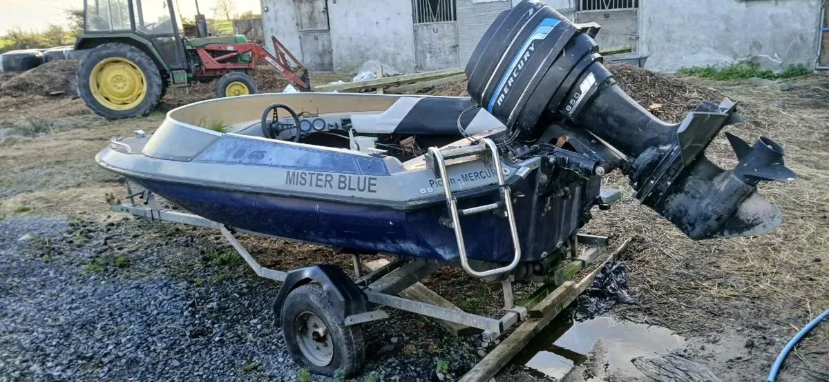 Boats trailer and engine for sale - Image 2