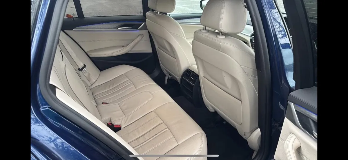 BMW 5-Series 2019 - Image 4