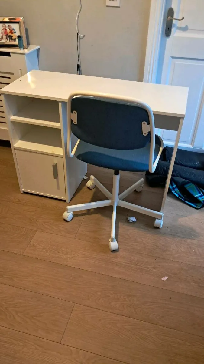Desk and chair - Image 1