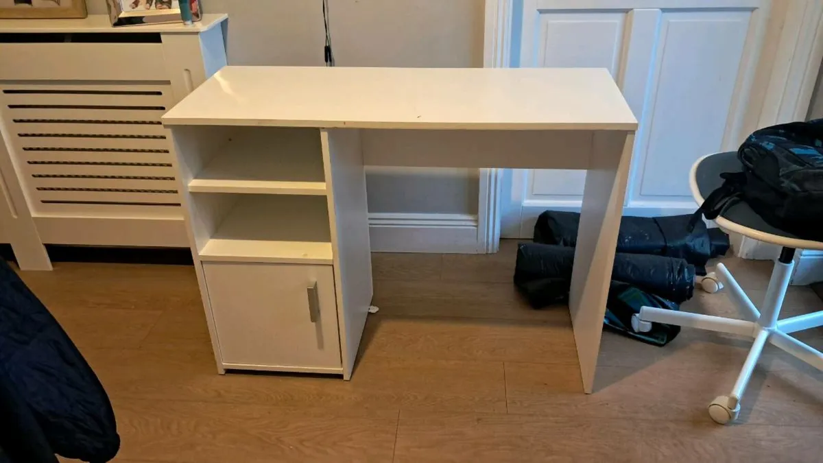 Desk and chair - Image 4