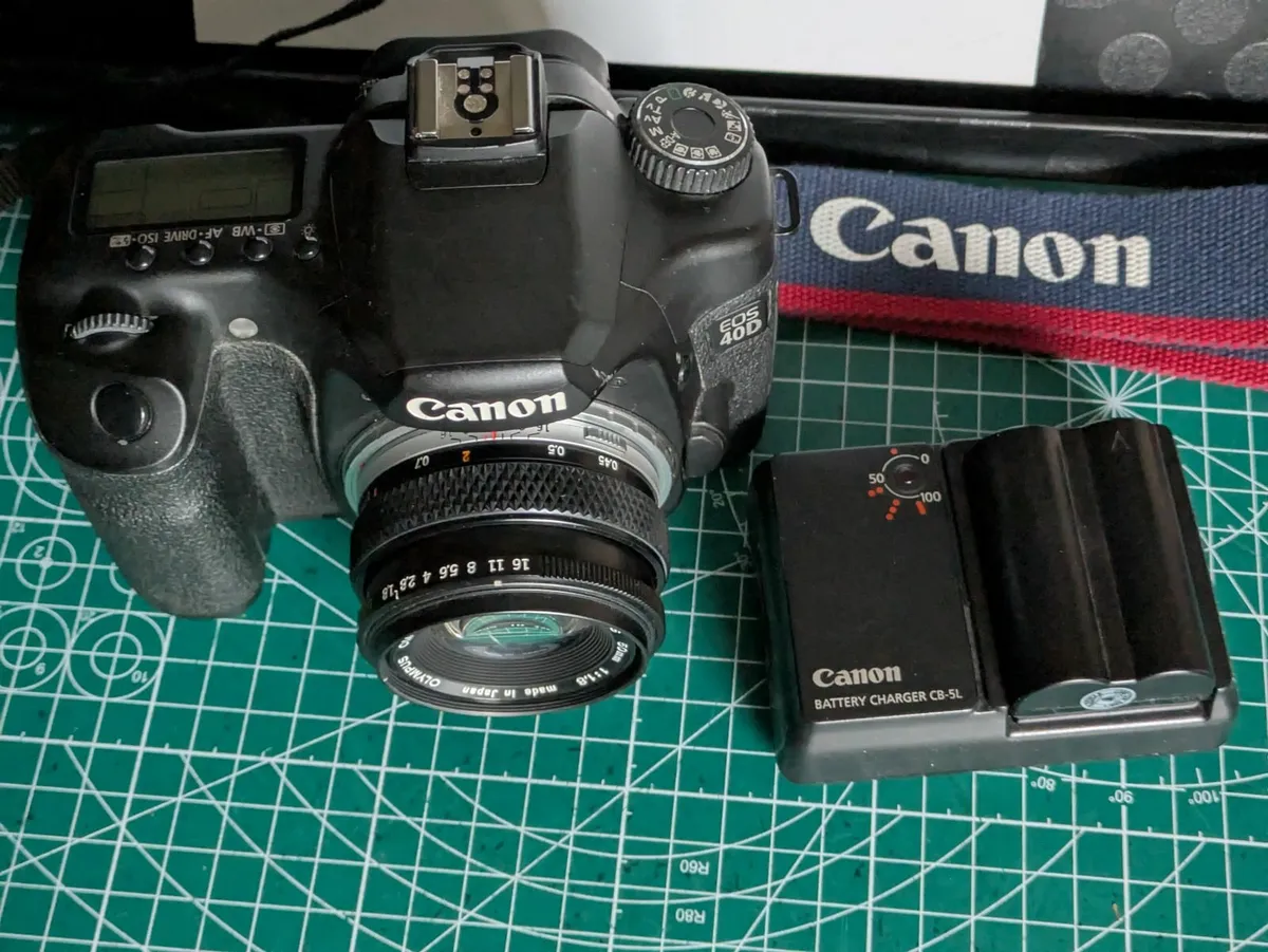 Canon 40D + Zuiko 50mm/1.8 manual focus lens - Image 4