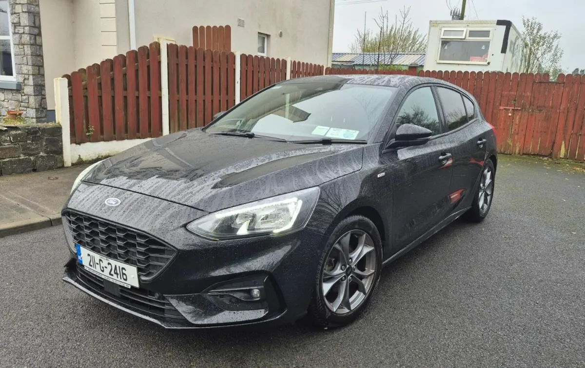 Ford Focus ST Line 1.0 EcoBoost Hybrid nct 03.2027 - Image 4