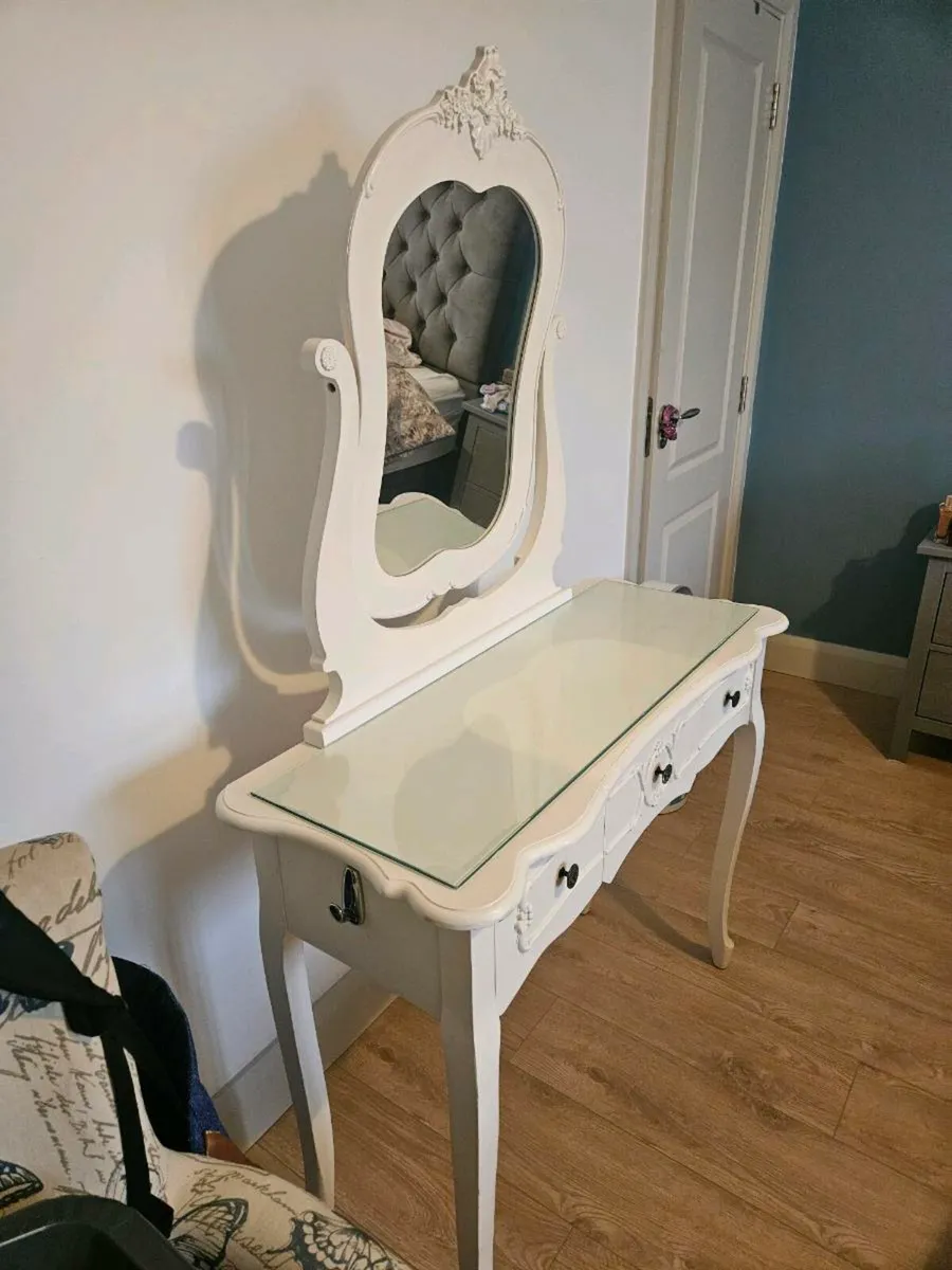 Antique vanity table for sale. - Image 2