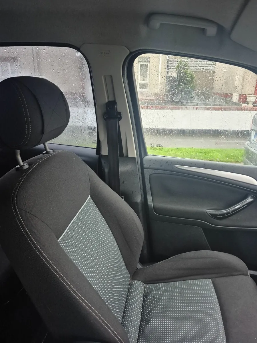 Ford S-Max 2011 - Image 4