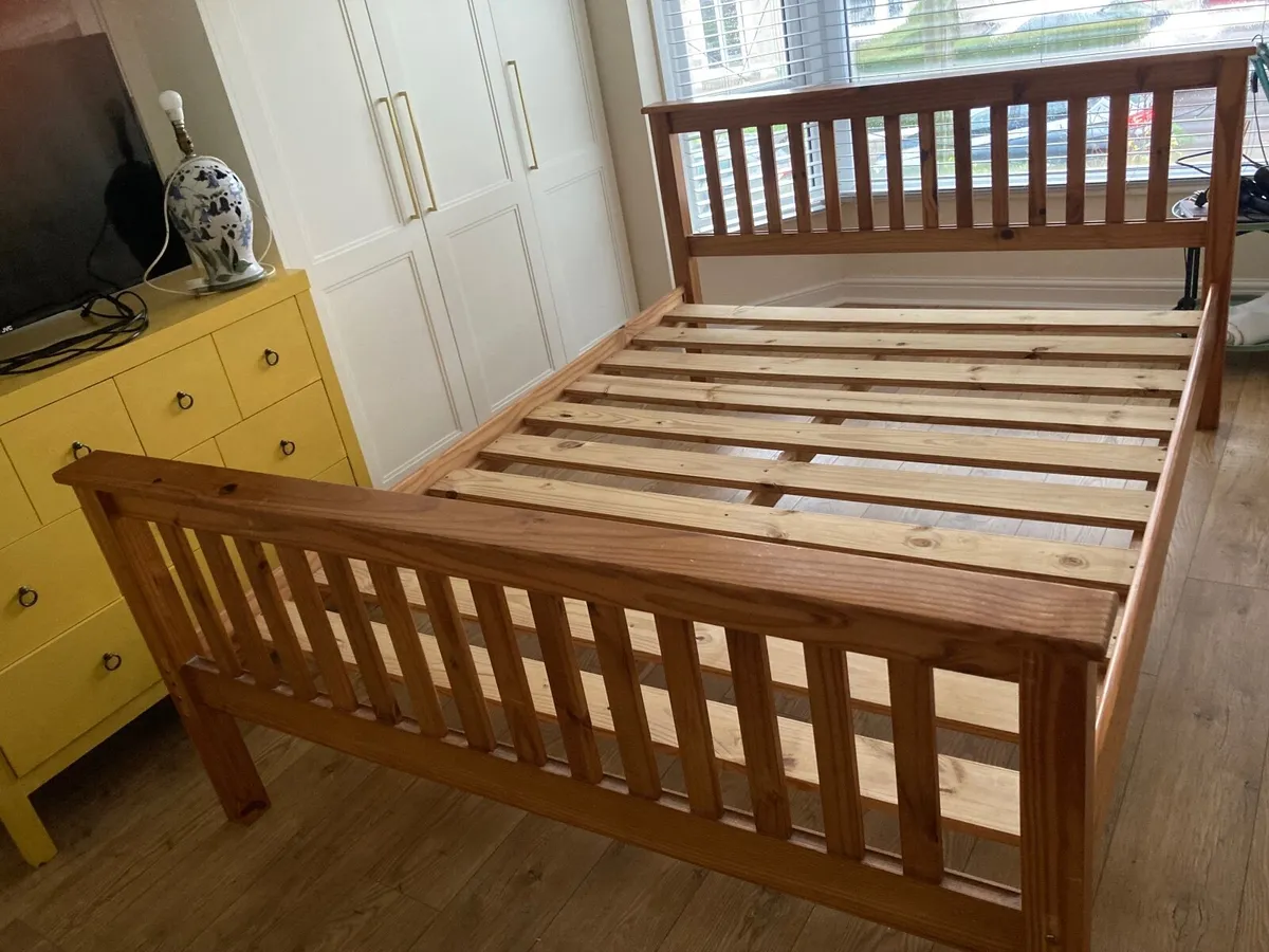 Bedroom furniture - Image 1