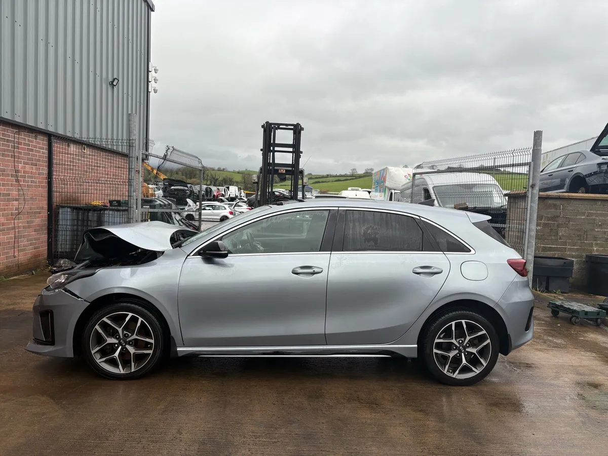 FOR BREAKING 2019 KIA CEED 1.4 Turbo Petrol Manual - Image 2