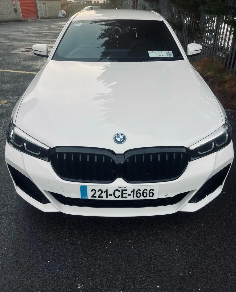 BMW G30 530e Saloon - Image 4