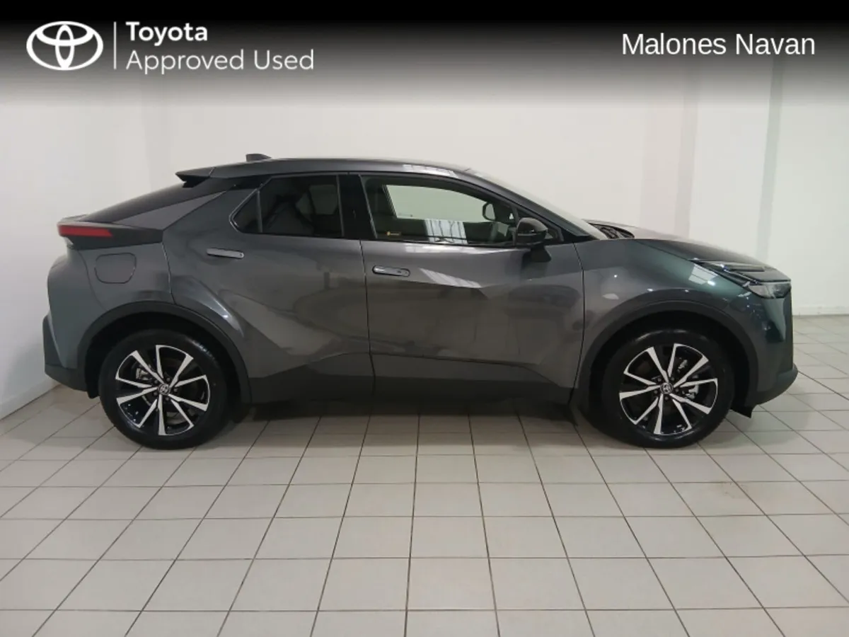 Toyota C-HR C-HR PHEV SPORT - Image 3