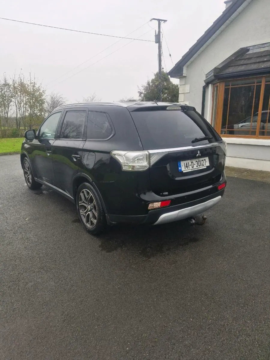 Mitsubishi outlander 7 seater - Image 1