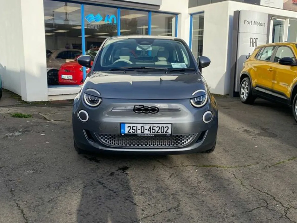 Fiat 500e LA Prima 42KWH 3DR Auto - Image 3