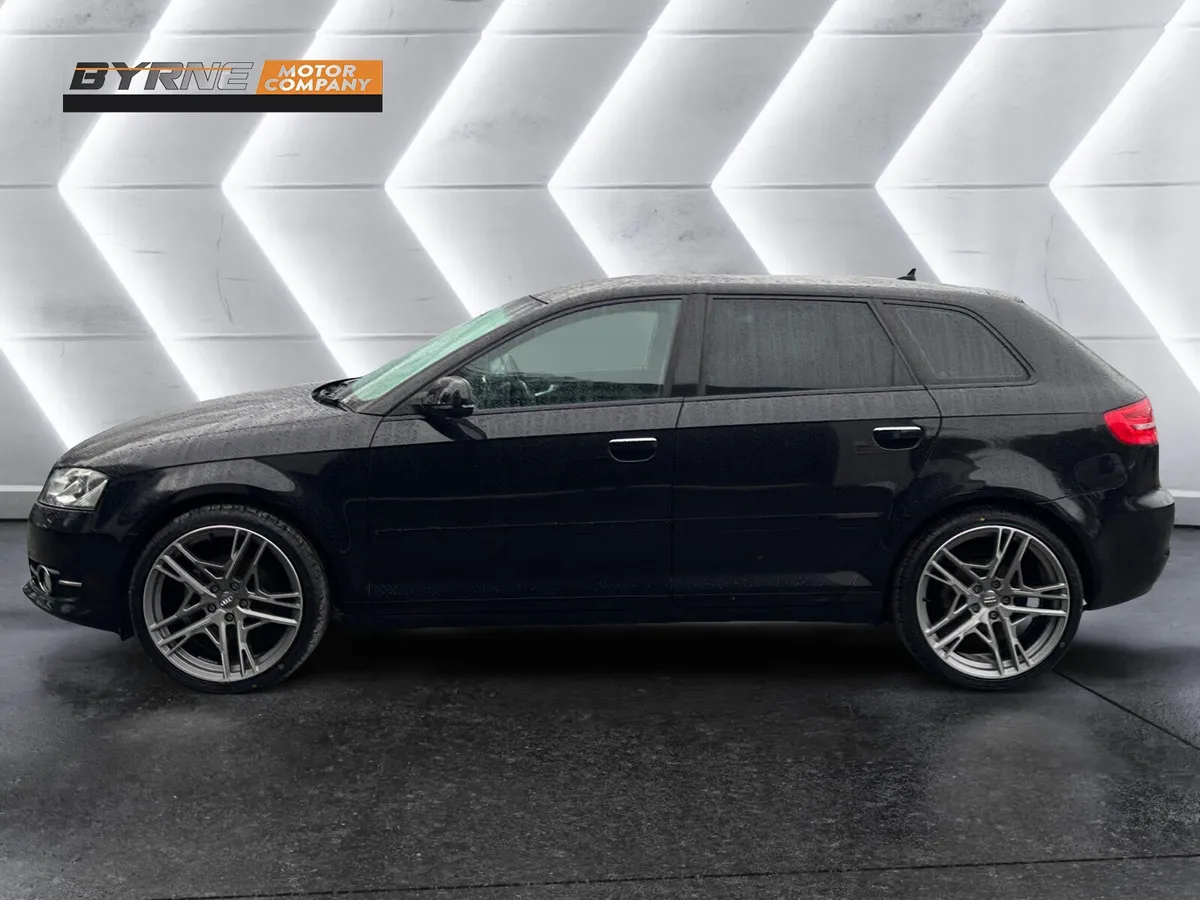 AUDI A3 1.4 TFSI AUTO 2013 - Image 2