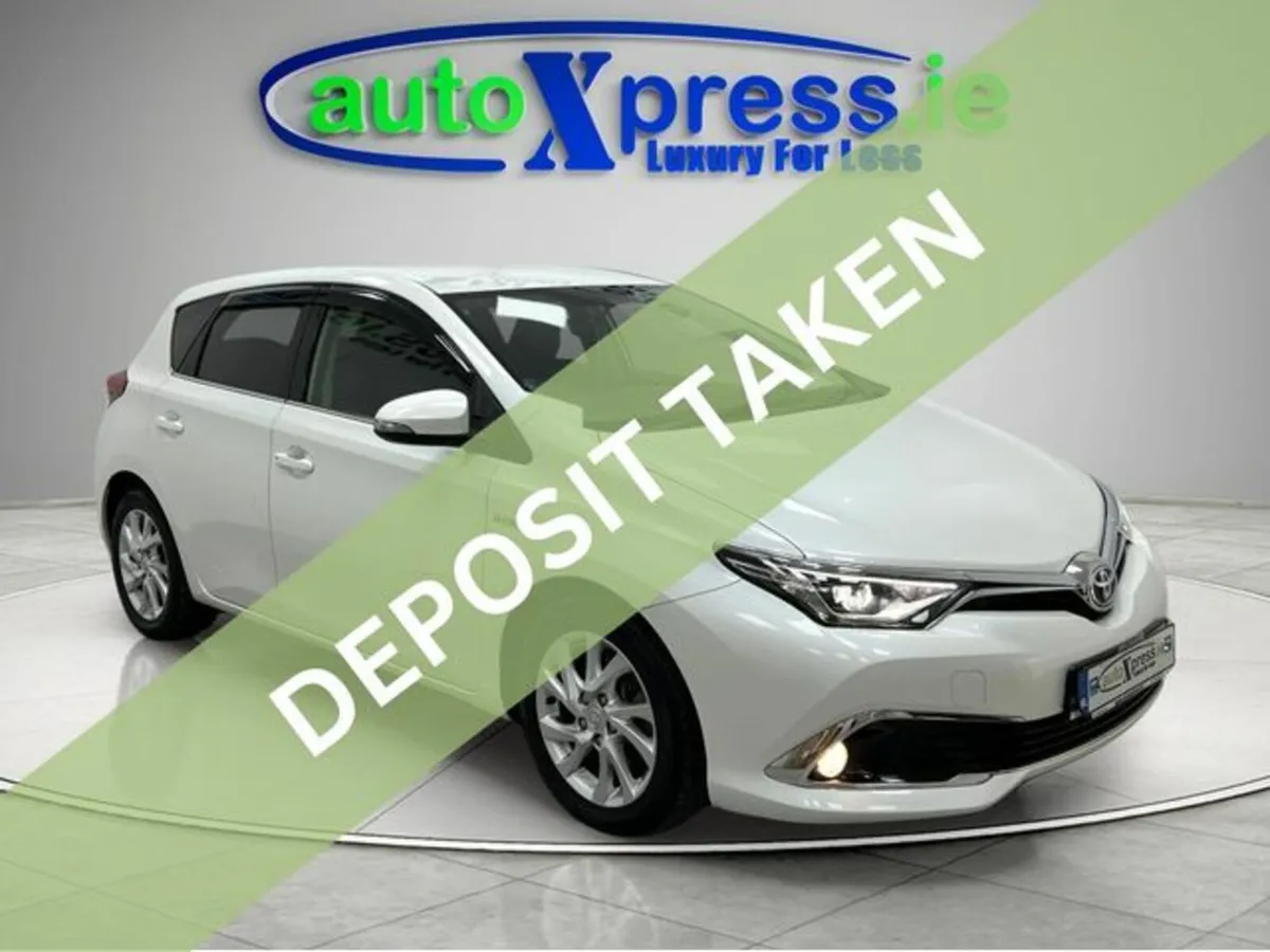 Toyota Auris 1.8 Automatic, Hybrid, Reversing came - Image 1