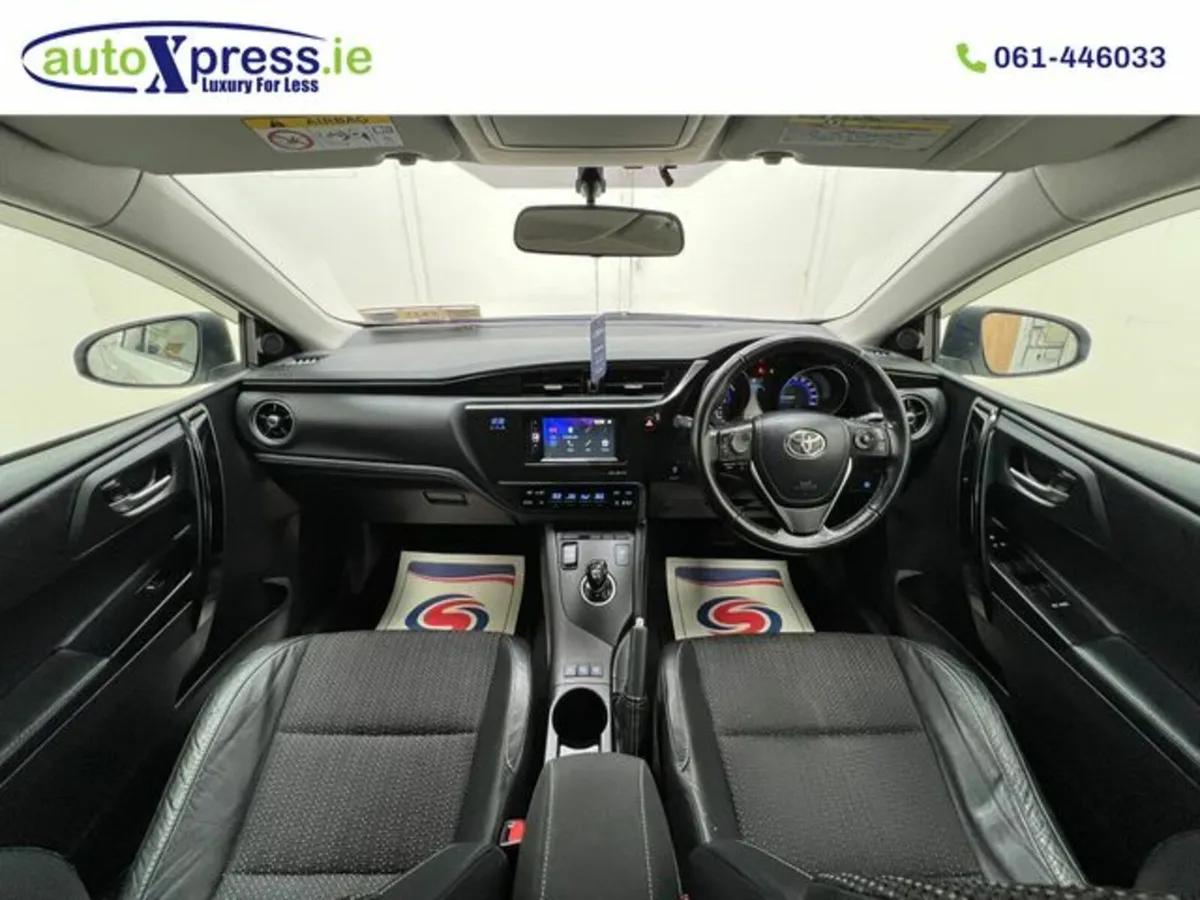 Toyota Auris 1.8 Automatic, Hybrid, Reversing came - Image 2