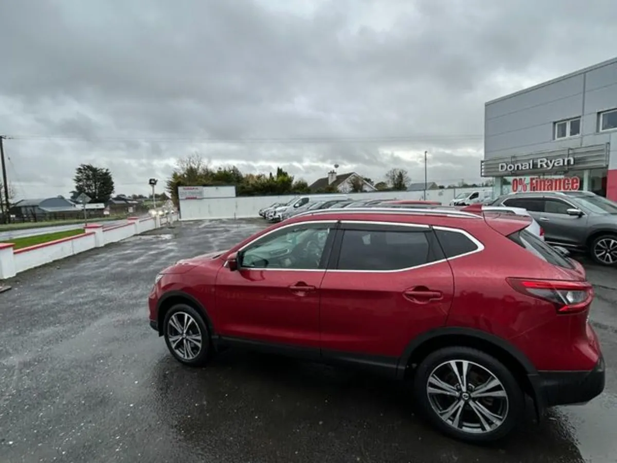 Nissan Qashqai 1.5 SV Premium SS 18 4DR - Image 1