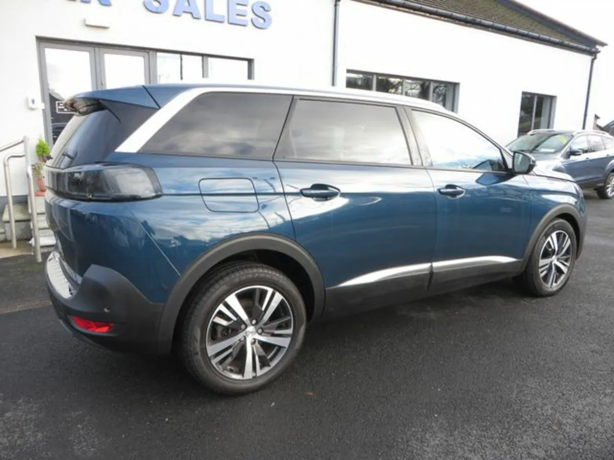 Peugeot 5008 BLUEHDI S/S ALLURE *7 SEATER* - Image 3