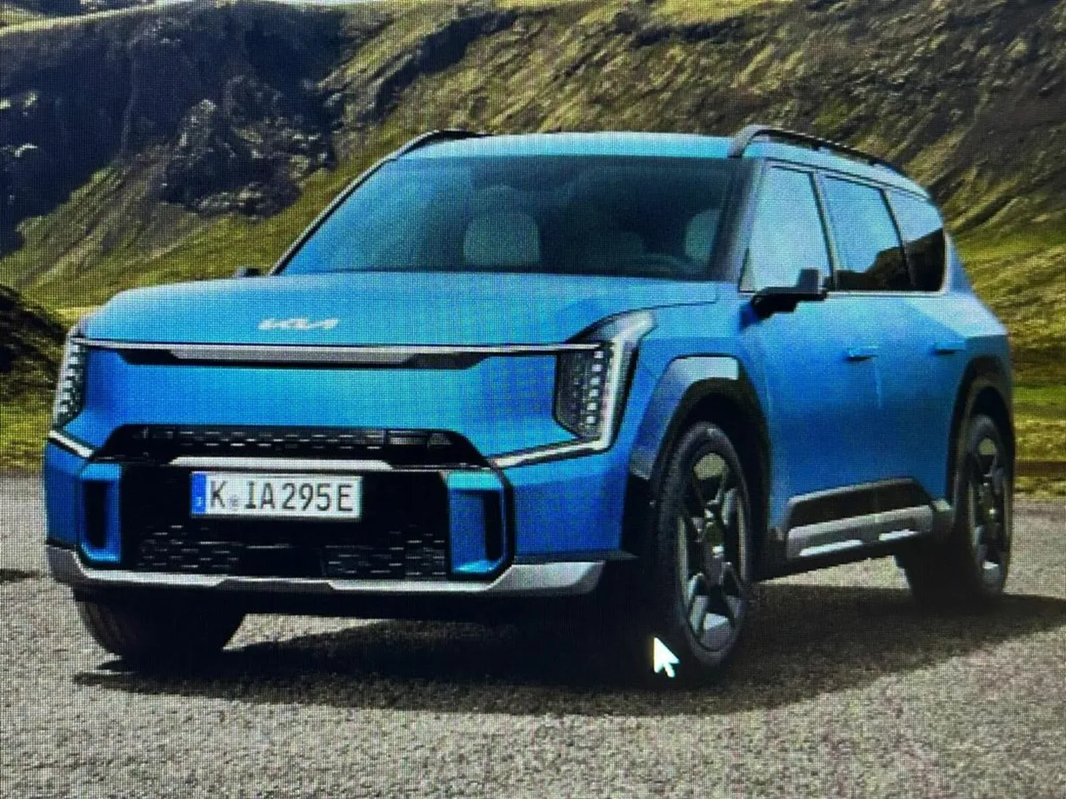 Kia EV9 EV9 EARTH MODEL, **0% FINAINCE** Leather U - Image 3