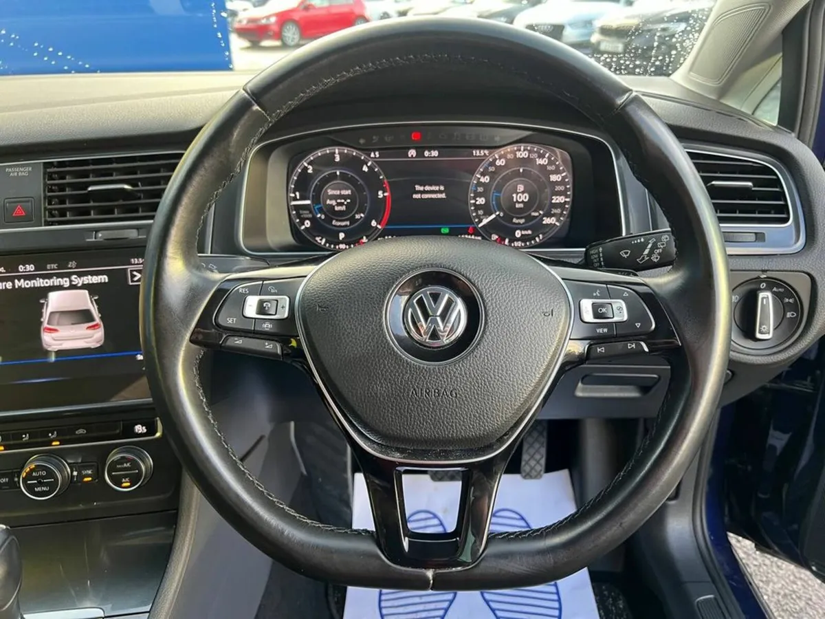 Volkswagen Golf 2.0 TDI ** HUGE SPEC ** // 360 PAR - Image 4