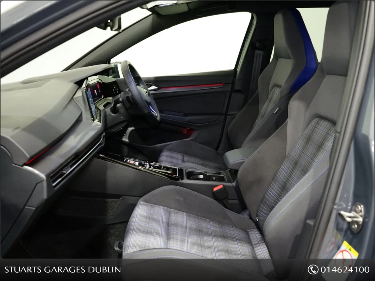 Volkswagen Golf *MASSIVE SPEC* GTE GOLF 245HP PANO - Image 3