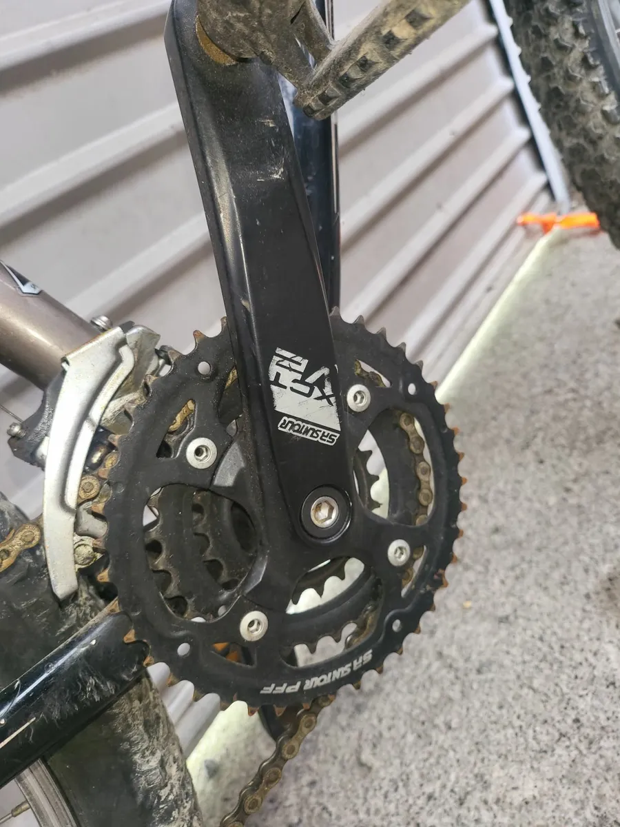 21 speed lightweight specialized mountain bike - Image 2