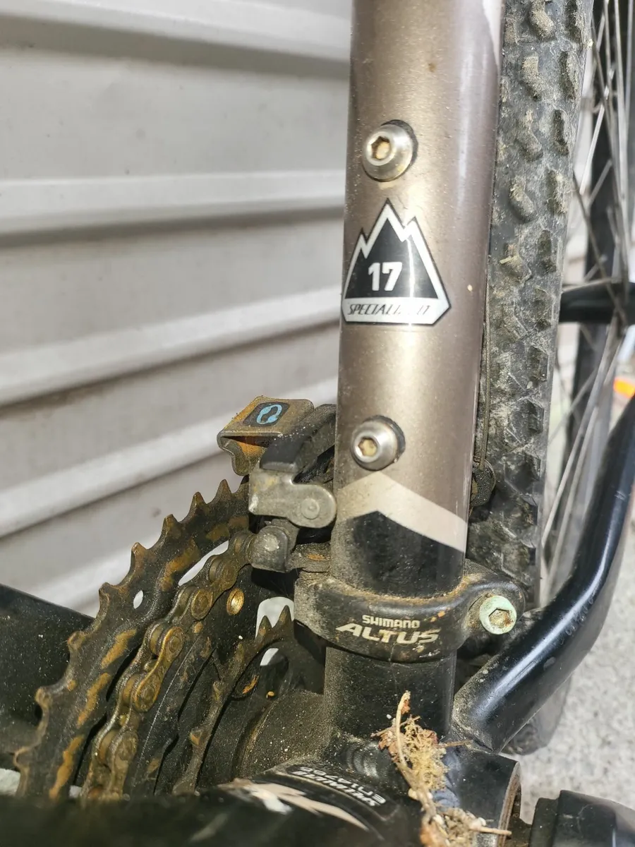 21 speed lightweight specialized mountain bike - Image 4