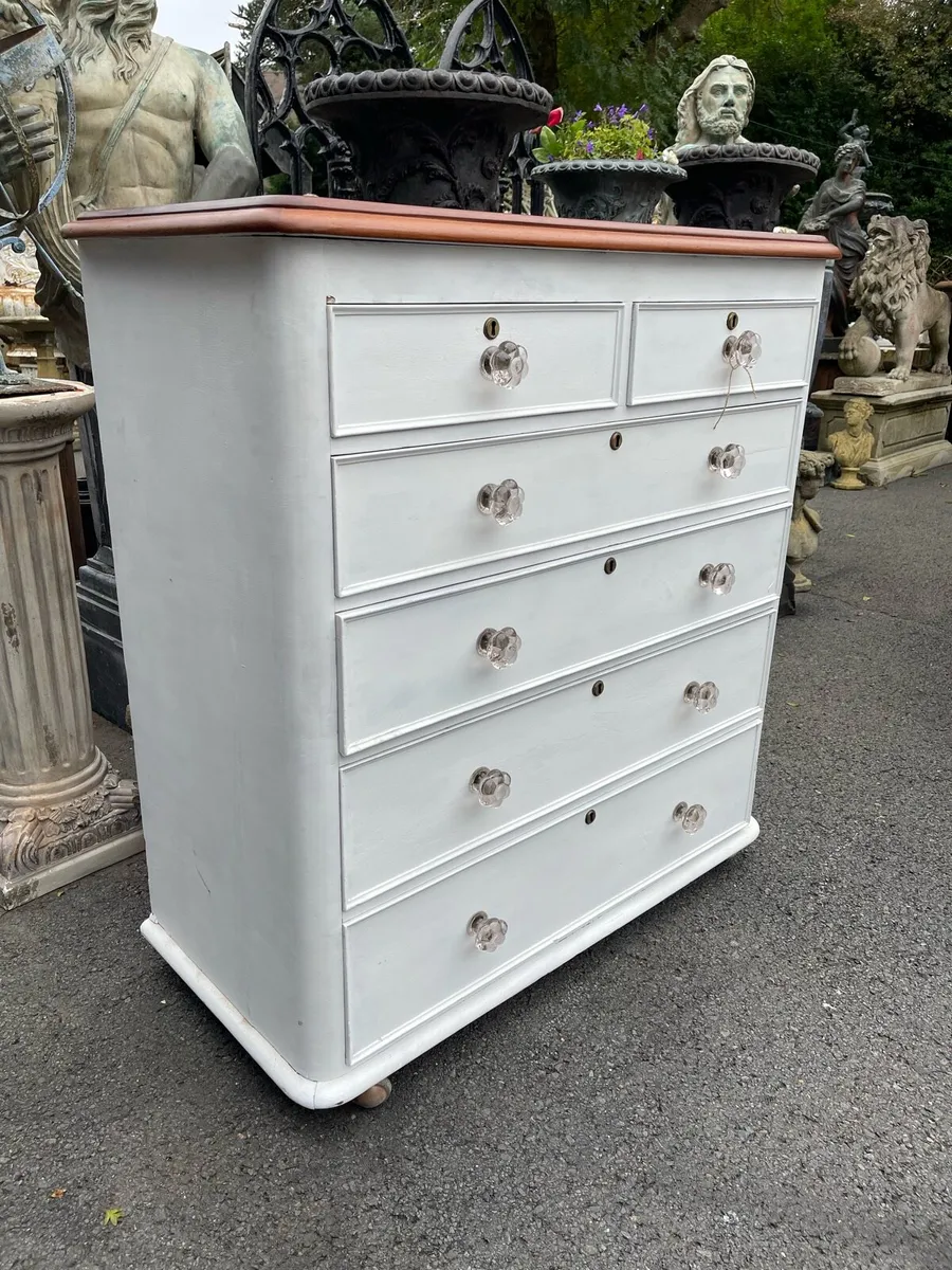 Antique chest of drawers - Image 1