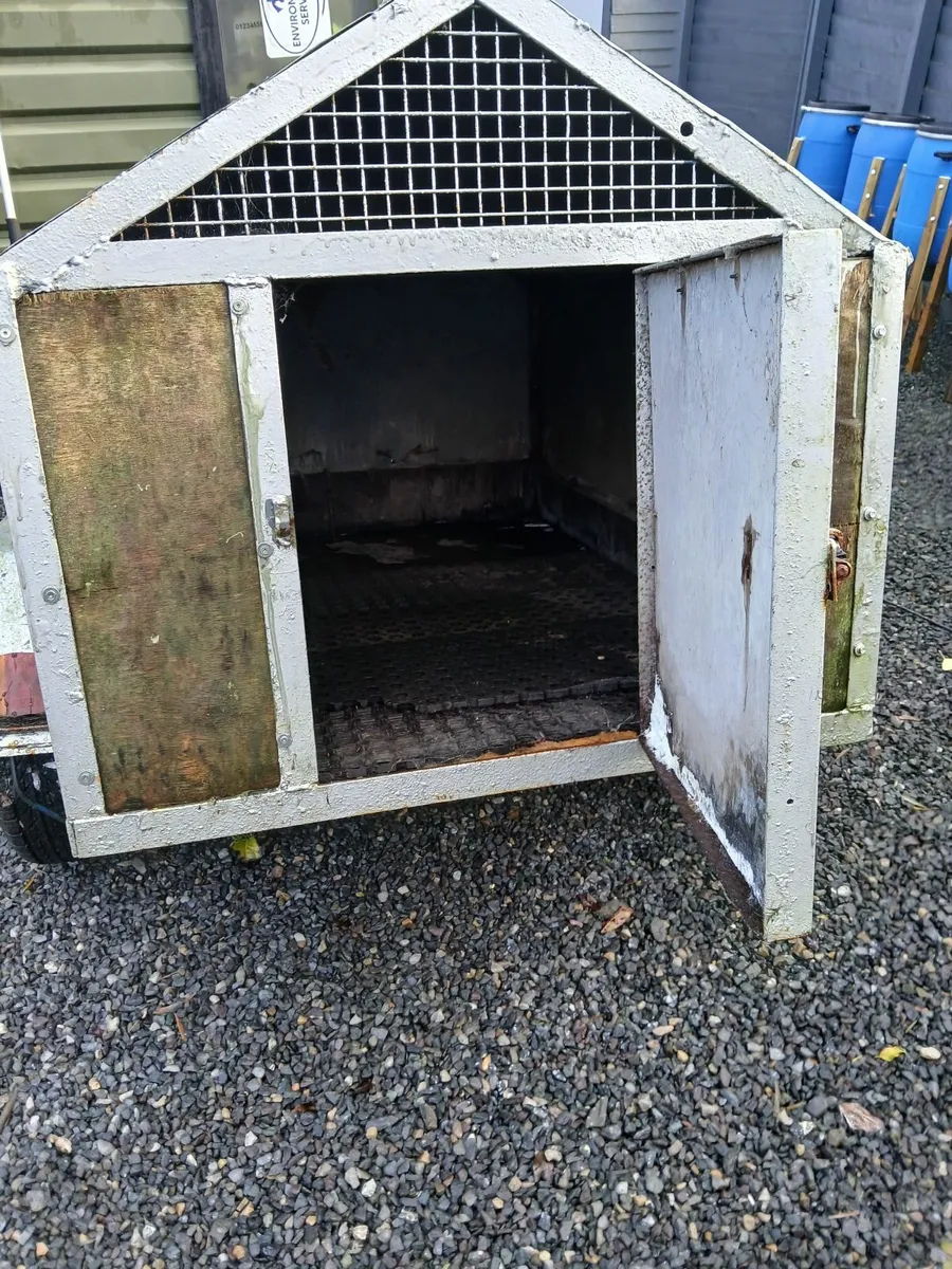 Dog trailer / box - Image 2
