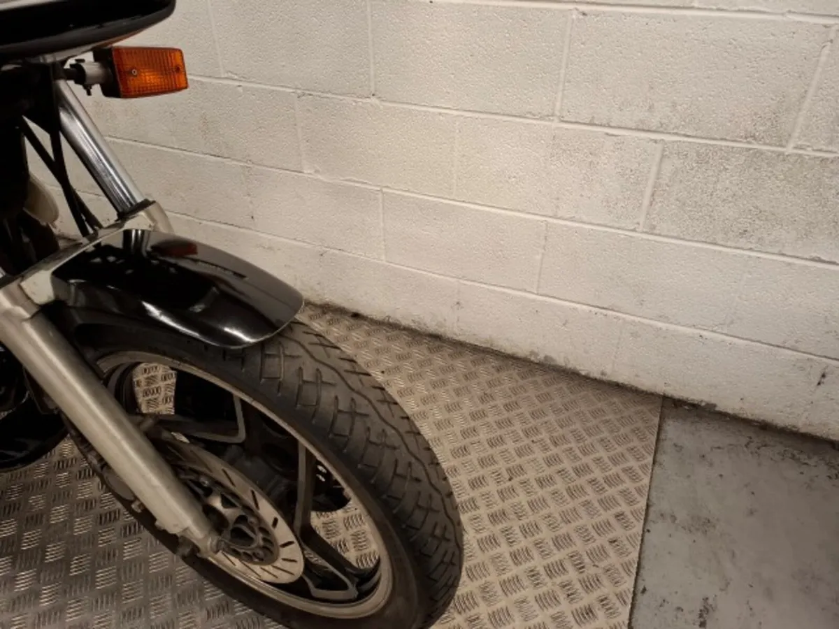 YAMAHA FXJ900 1987 - Image 3