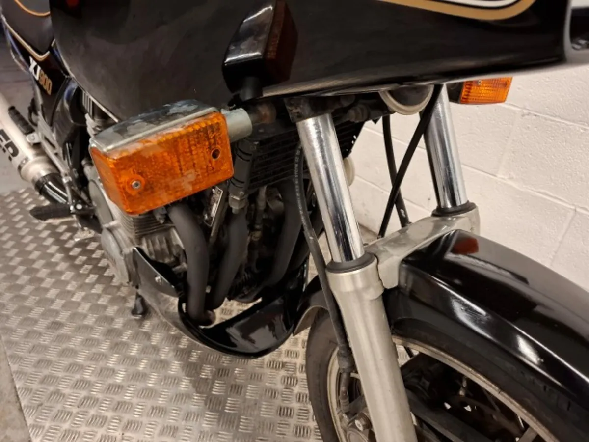 YAMAHA FXJ900 1987 - Image 4